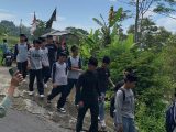 Siswa-Siswi MA Roudlotul Ulum dan PKPPS Roudlotul Ulum Gelar Ziarah dan Jalan Santai: Wujud Upaya Membangun Kesehatan Jiwa dan Raga